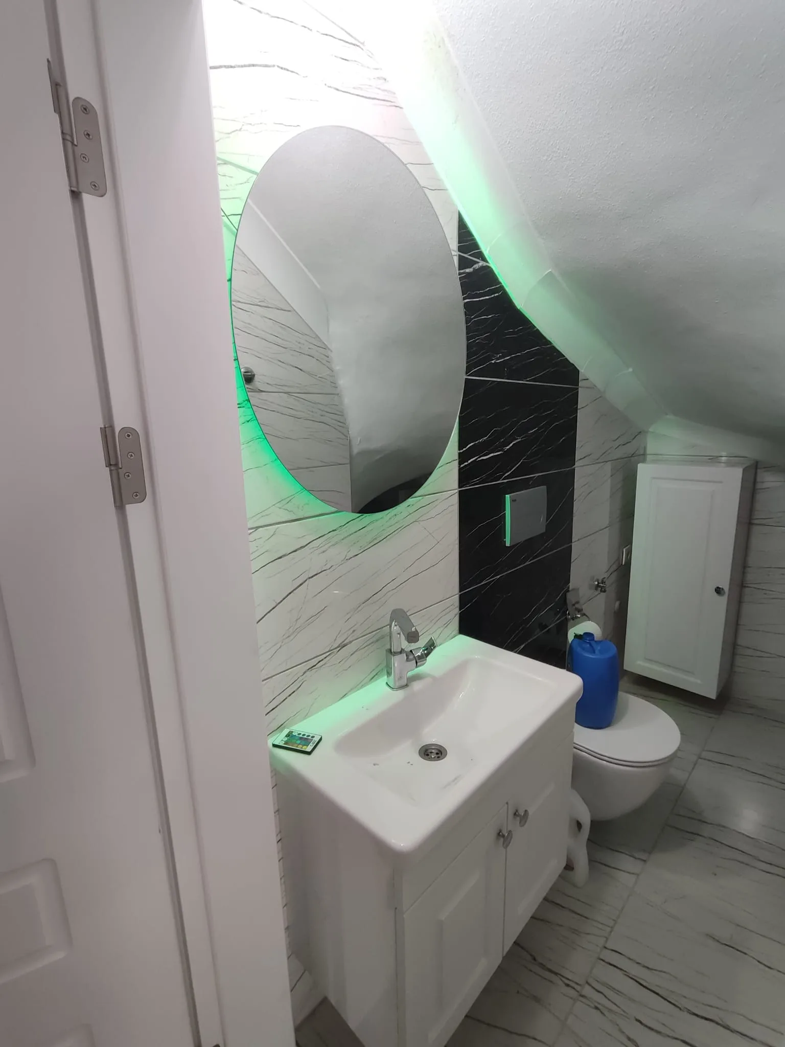 Halo LED Aynalı Banyo Dolabı